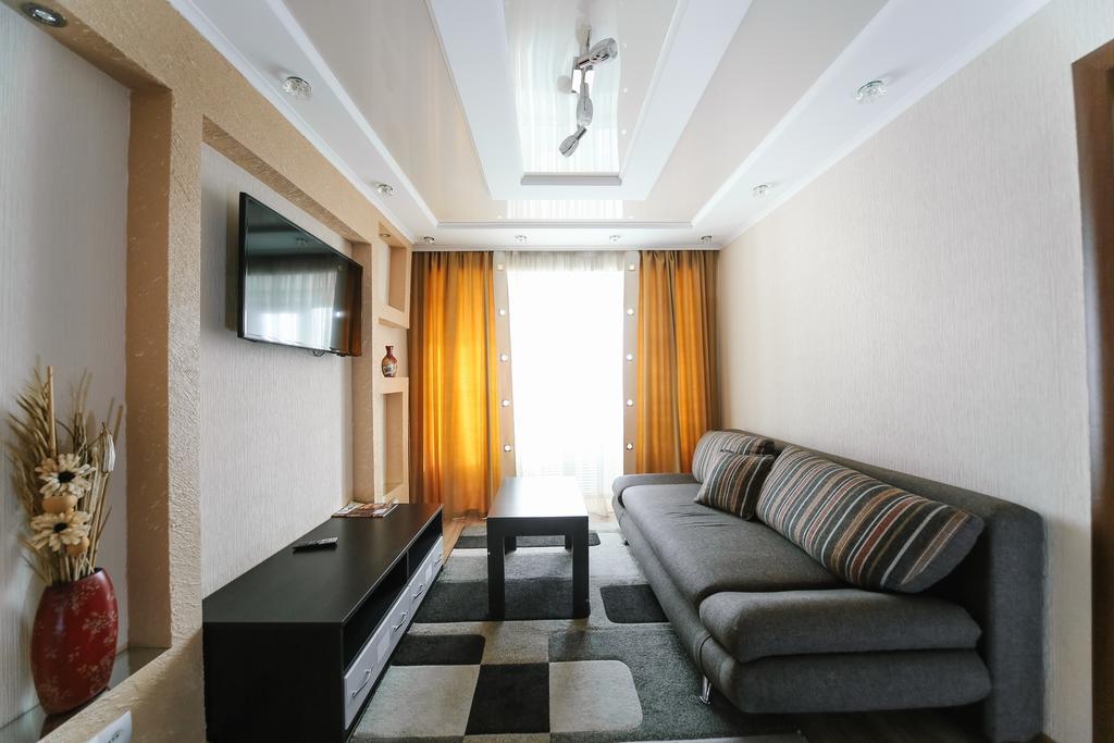 Sary Arka Hotel Pavlodar Exterior photo