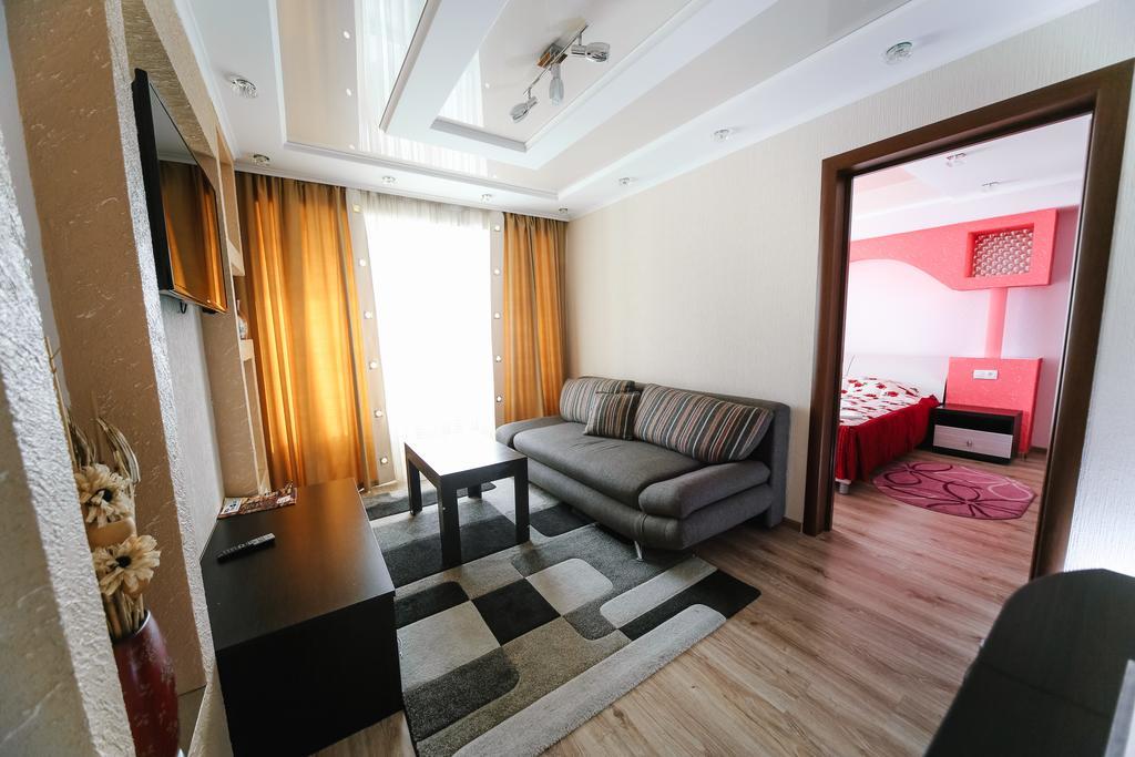 Sary Arka Hotel Pavlodar Exterior photo