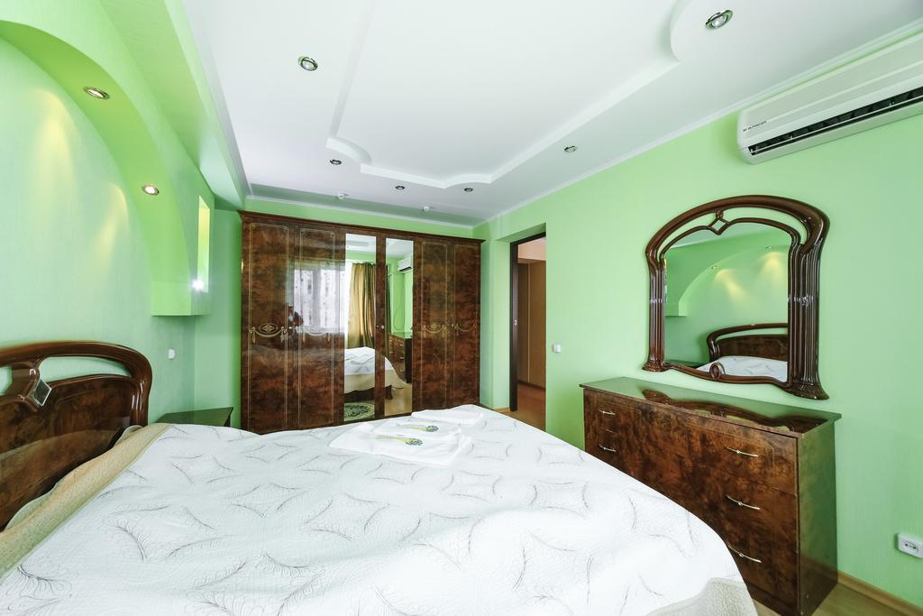 Sary Arka Hotel Pavlodar Exterior photo
