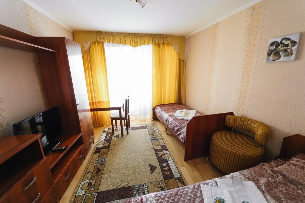 Sary Arka Hotel Pavlodar Exterior photo