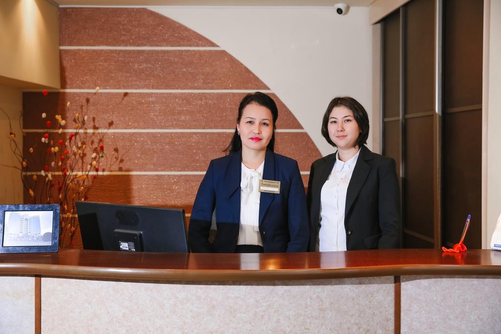 Sary Arka Hotel Pavlodar Exterior photo